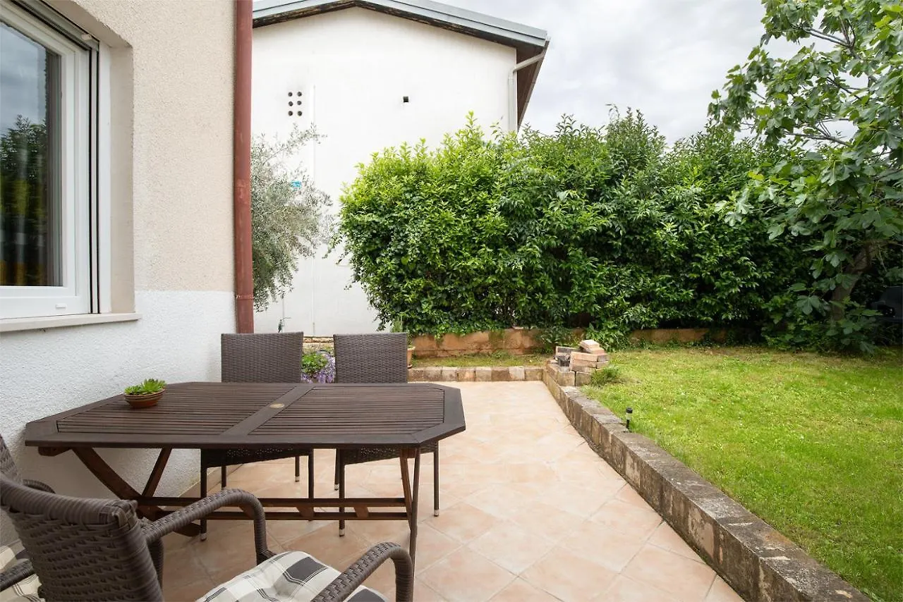Lili Apartment Pula Croatia